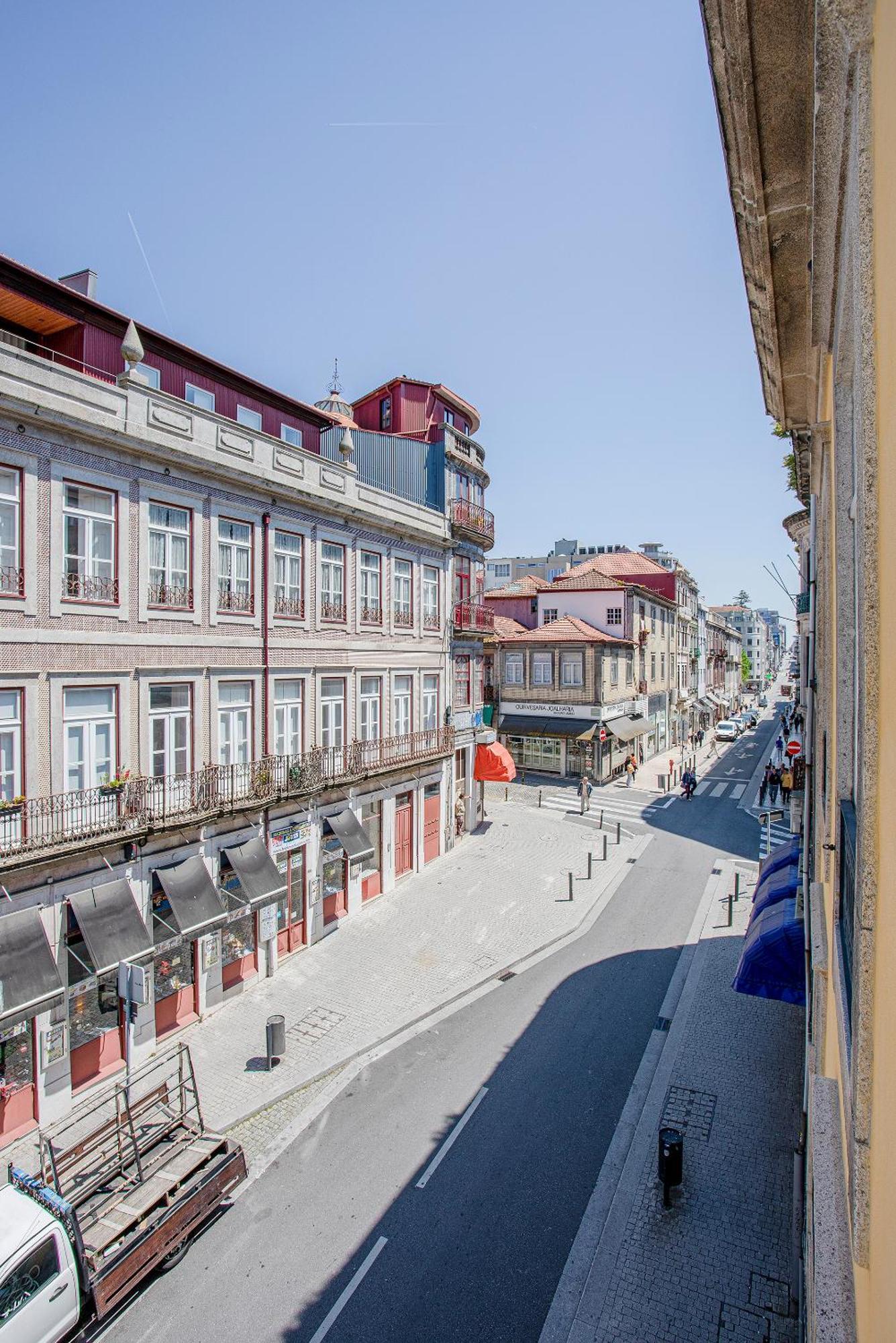 Liiiving In Porto - Aliados Stone Apartment Exterior photo